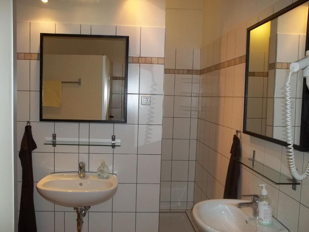 Hostel No 5 Галль Экстерьер фото